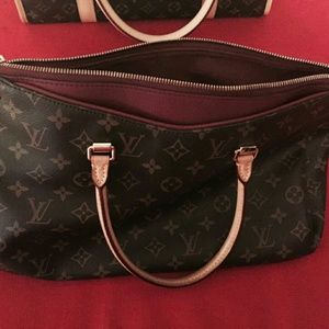 Louis Vuitton purse