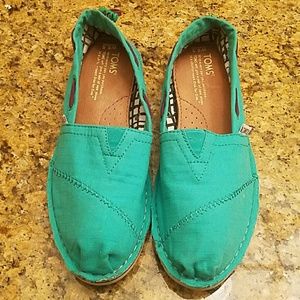 Torquoise TOMS