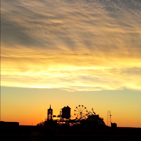 Meet your Posher, Des - Picture 3 of 5