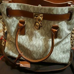 authentic MK purse brand new.