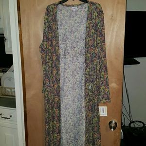 *NEVER WORN* Lularoe Sarah XL