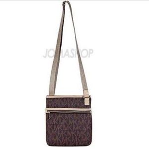 Michael Kors Jet Set Cross Body