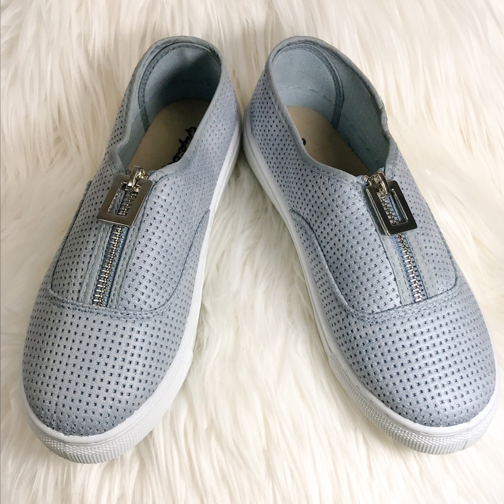 LAST ONE SALE! 🌸Serenity Blue Slip On Sneakers - Picture 4 of 8
