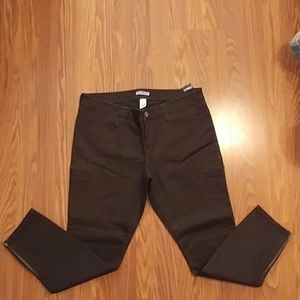 Express Cargo Capri Pants