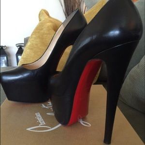 Christian Louboutin Platform Daffodil 37.5