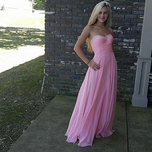 La Femme Prom / Homecoming Dress