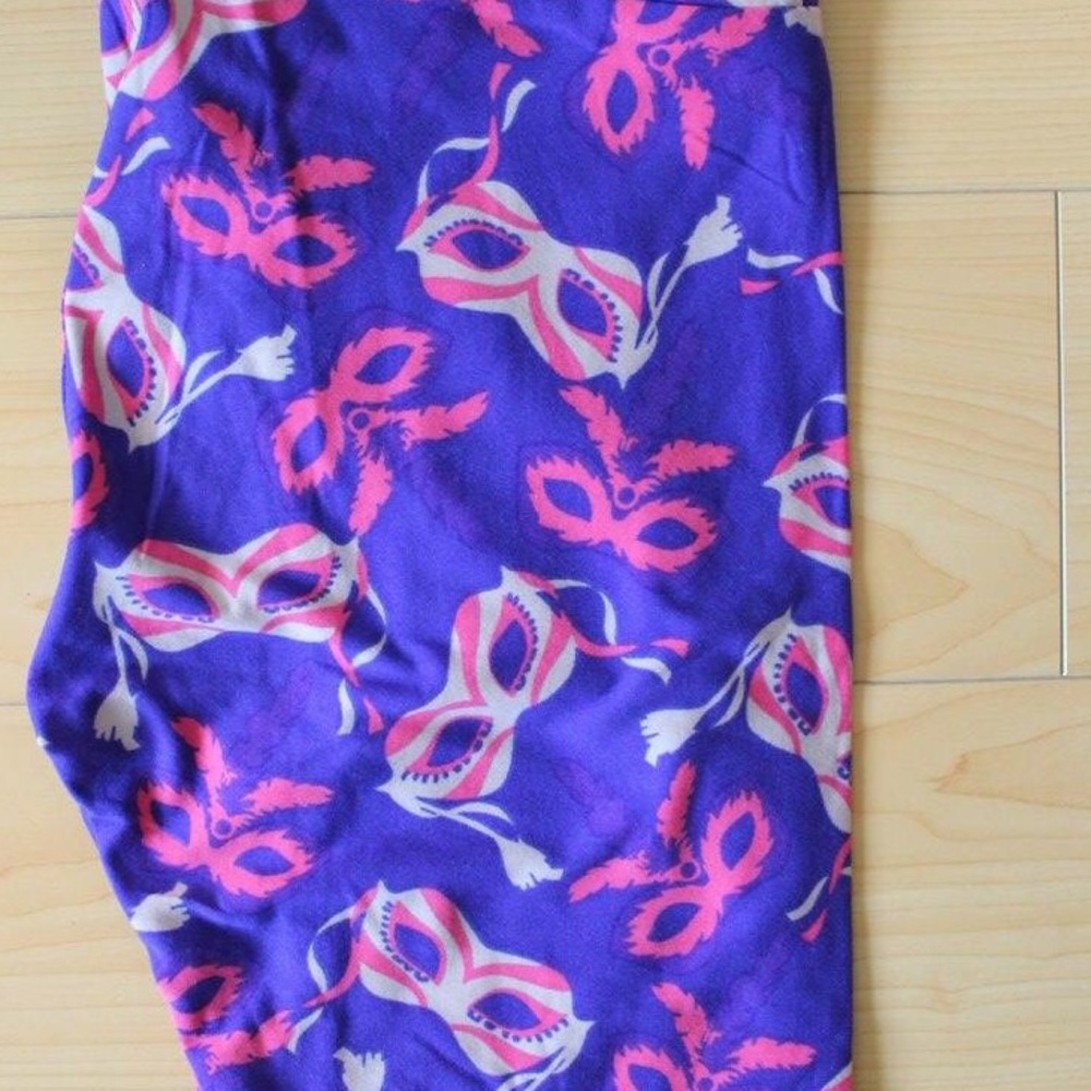 BEAUTIFUL LuLaRoe Masquerade Leggings