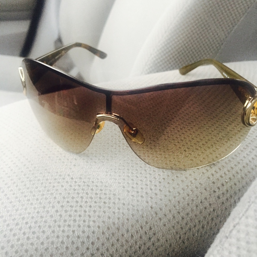 Sunglasses - Picture 2 of 4