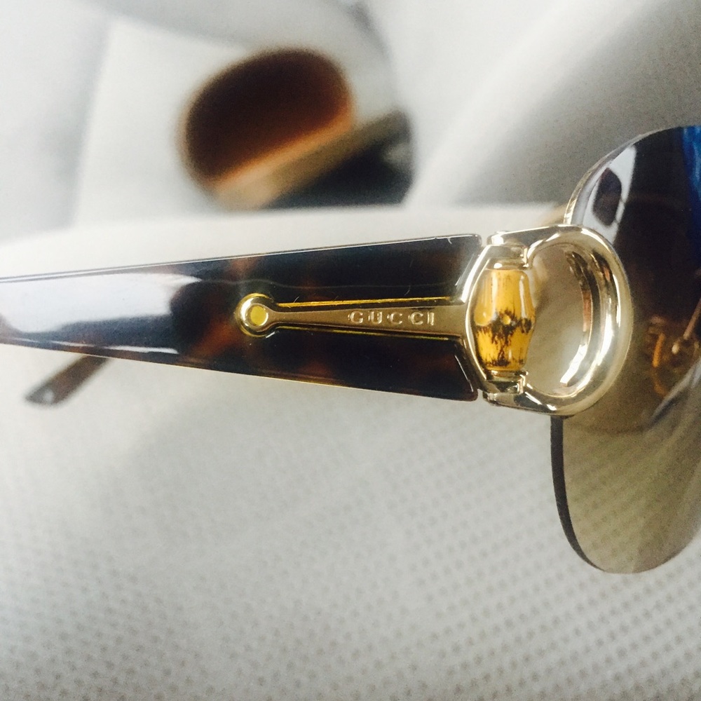 Sunglasses - Picture 3 of 4