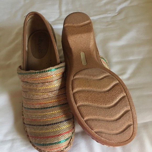 Shoes - Picture 1 of 2