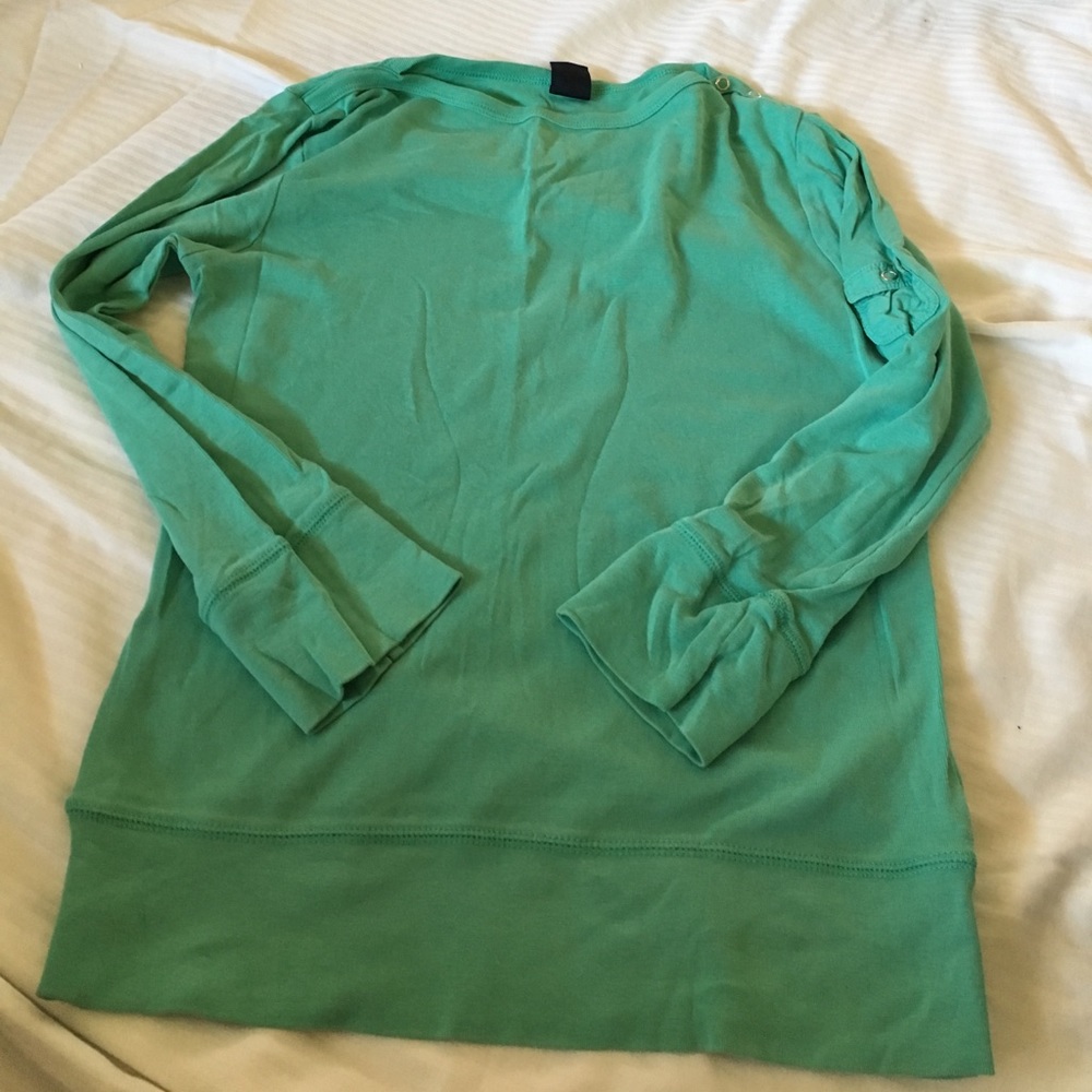 Gap shirt