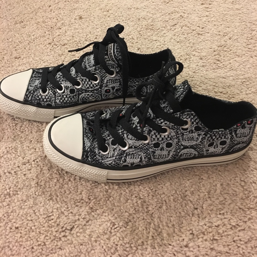 Ladies Skull Converse Brand New