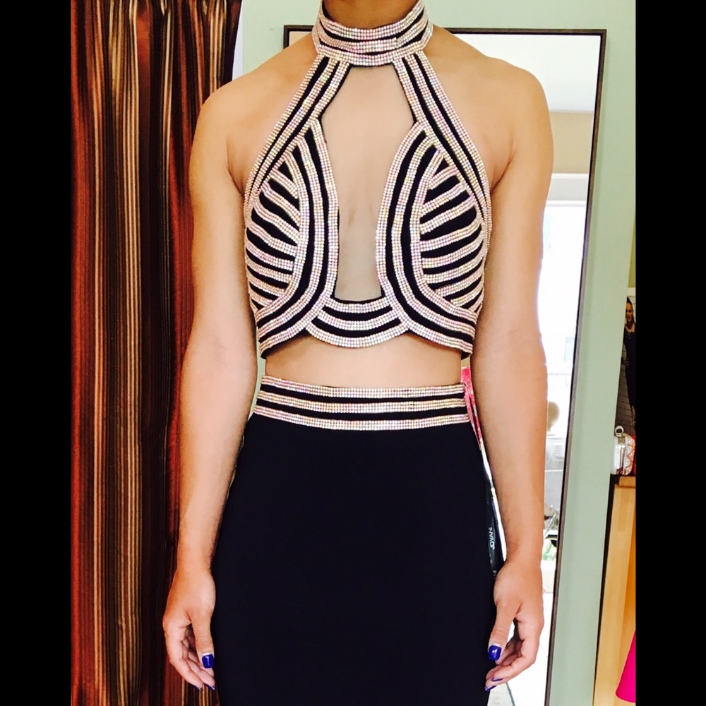 Beautiful black and gold Prom Dress