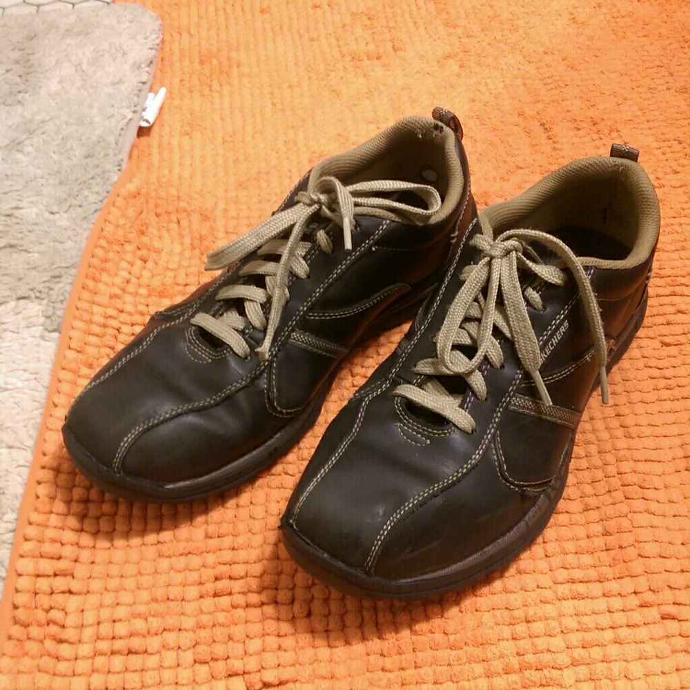 Skechers shoes