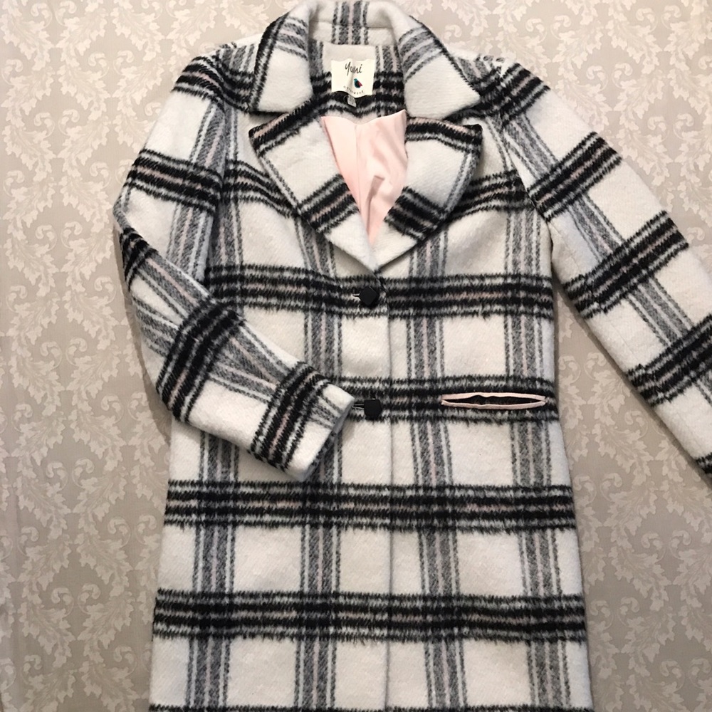 Yumi plaid coat.