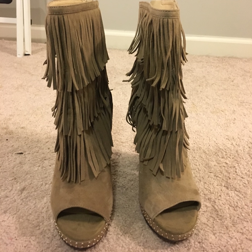 Enzo Angiolini Fringe Heel Boots size 6.5 - Picture 2 of 4