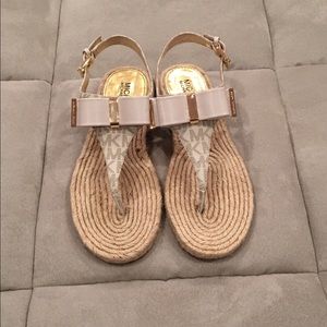 MICHAEL by Michael Kors Meg Bow Flat Thong Sandal