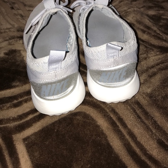 ❌ Nikes SOLD!! ❌ - Picture 3 of 5