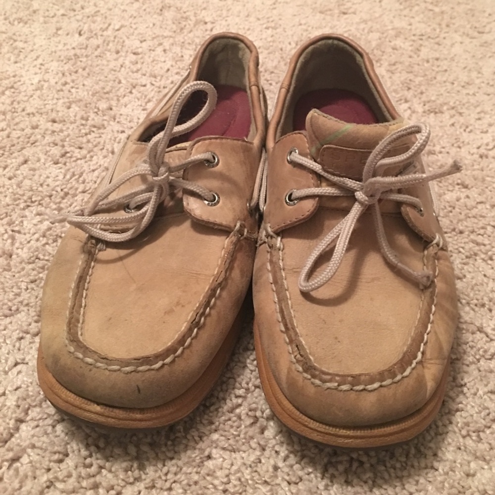 *worn* Sperry shoes