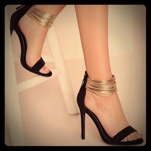 Metallic Ankle Strap Heeled Shoe