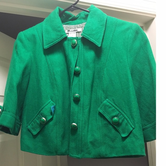 Green 3/4 length crop blazer❤ - Picture 1 of 3