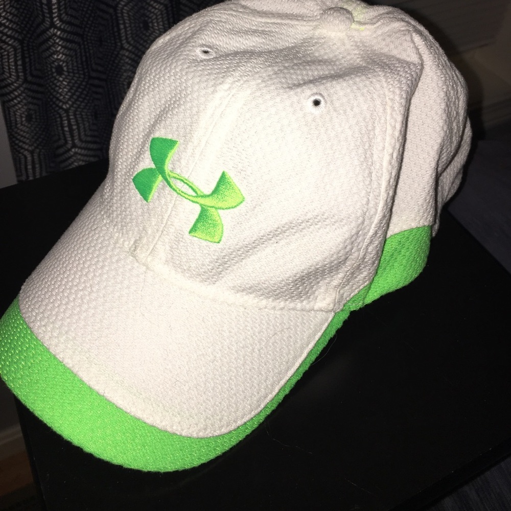 BRAND NEW UNDER ARMOUR HAT