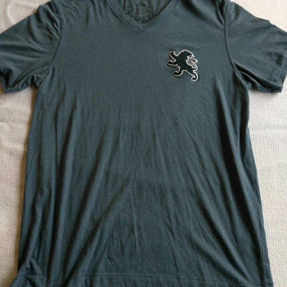 Express? V-neck T- shirt - Size M