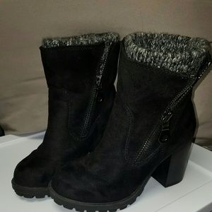 ❤Winter boots❤ Mossimo Black Side Zip Booties.