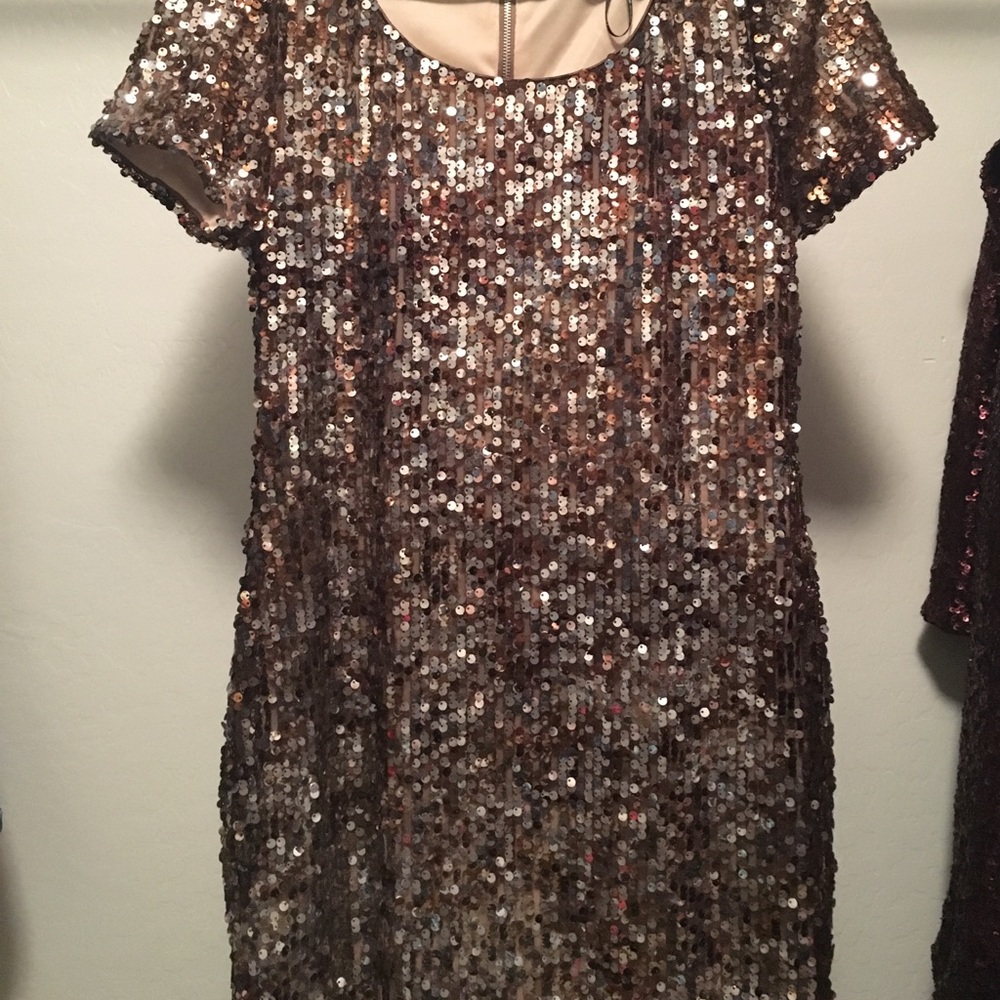 Forever21 gold sequin mini