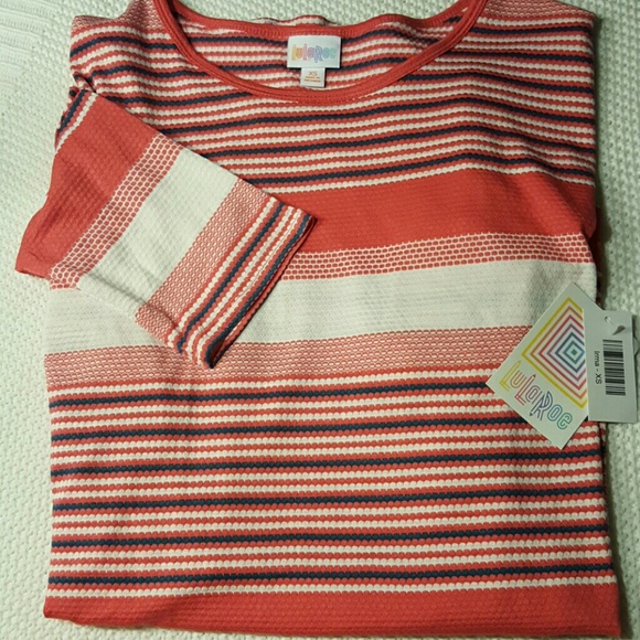 Lularoe Irma tunic- can wear as shirt or dress! - Picture 2 of 5