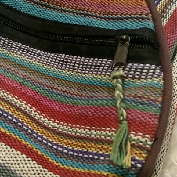 Multi-Zip Patterned Bag! - Picture 2 of 6