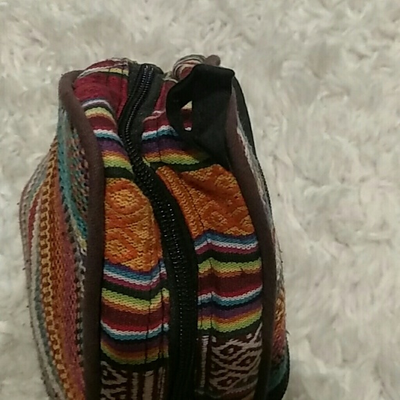 Multi-Zip Patterned Bag! - Picture 6 of 6