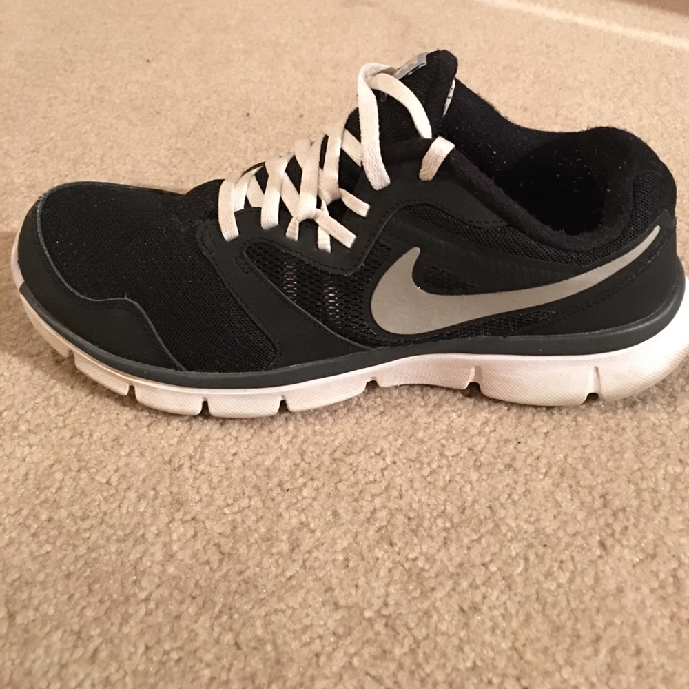Black and white Nike Sneakers