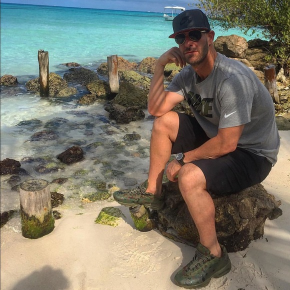 Meet MY POSHER! @justinstyleco - Picture 2 of 8