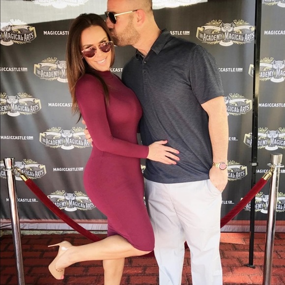 Meet MY POSHER! @justinstyleco - Picture 6 of 8