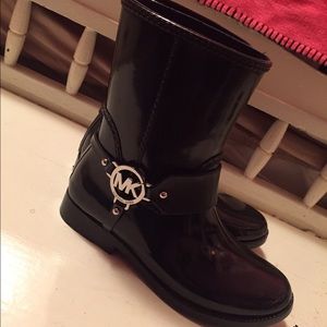 Michael kors rain boots sz 6