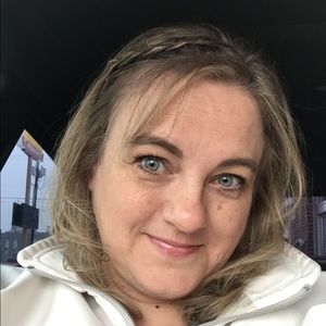 Meet your Posher, Carrie