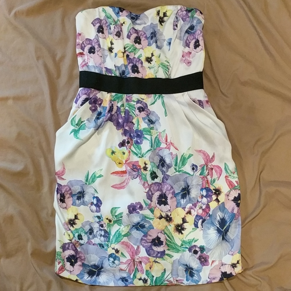 H&M floral dress with pockets