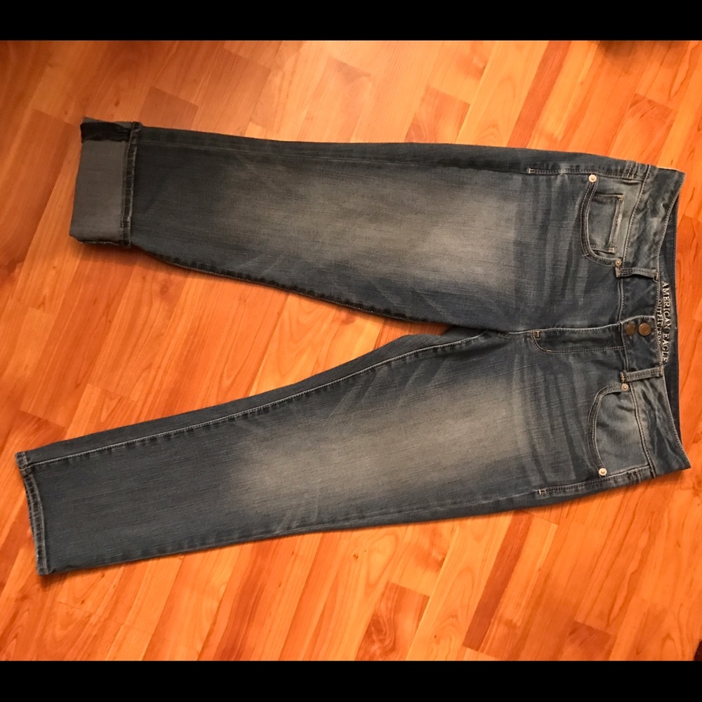 American Eagle Crop Jeans