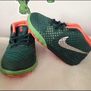 Nike Kyrie  1 toddler 6C