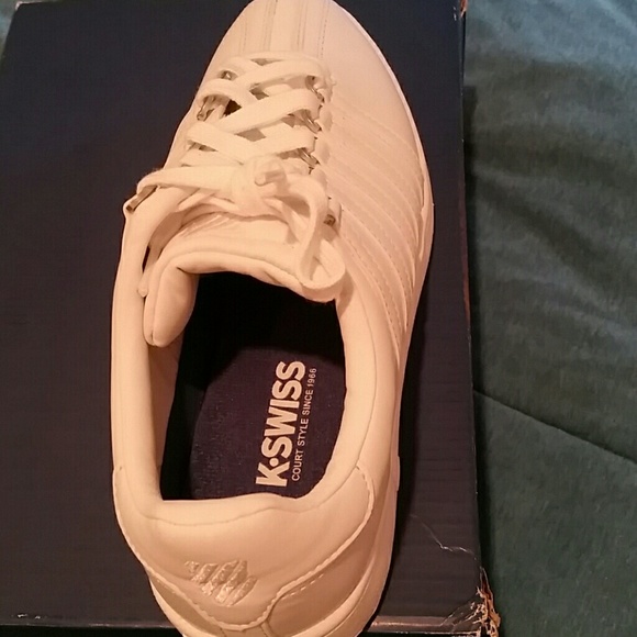 Shoes - Picture 4 of 4