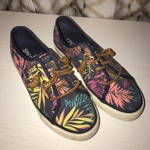Sperry boat shoes