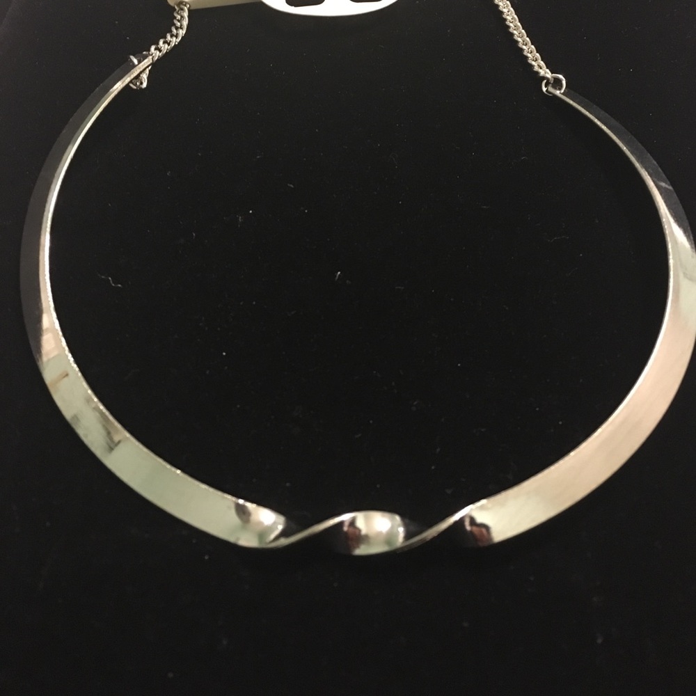 NWT silver tone choker necklace.