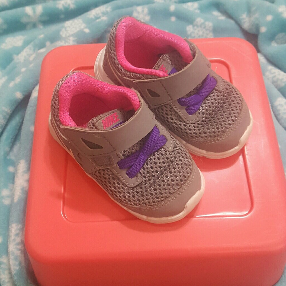 Adorable Nike Little Girls Shoes!