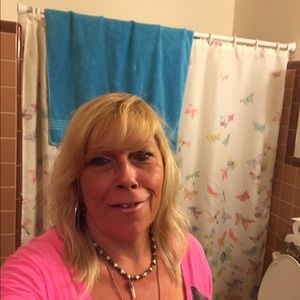 Meet your Posher, Debbie