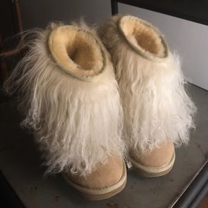 Ugg Mongolian White Longhair Tan Boots Size 6