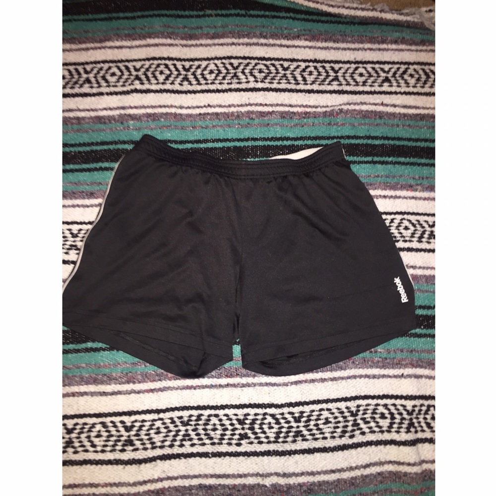 Reebok shorts ( L)