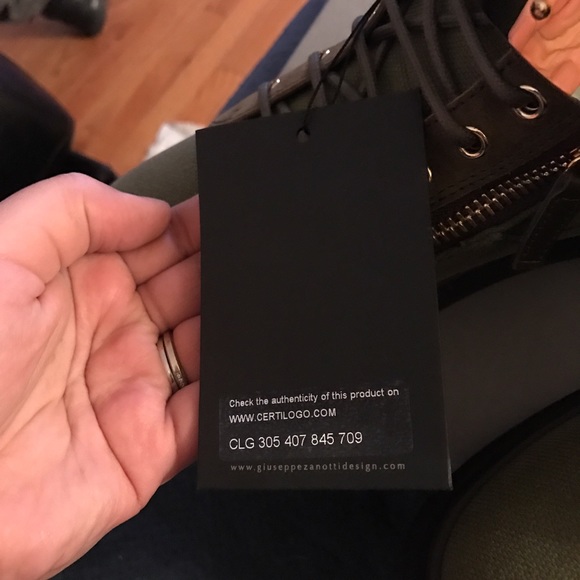 Sold! NIB Giuseppe Zanotti Plated Strap Double Zip - Picture 6 of 6