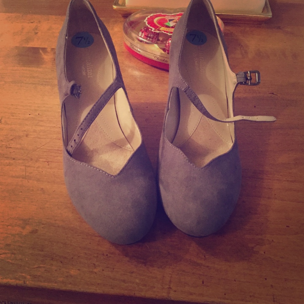 Gray naturalizer heels