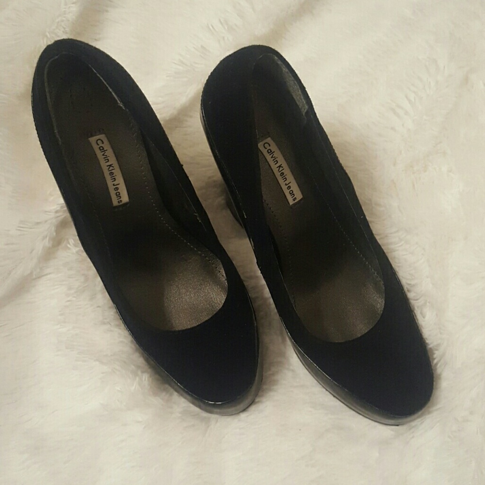 CALVIN KLEIN BLACK SUEDE PUMPS 7.5